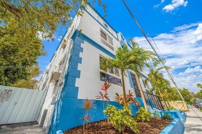 Building Photo - 1036 SW 5th St