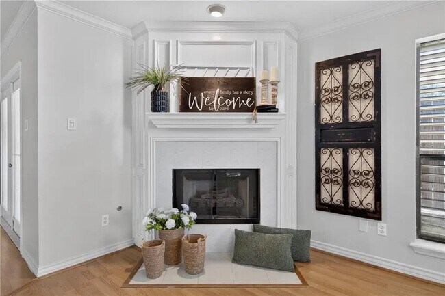 Building Photo - 4022 Wood River Dr