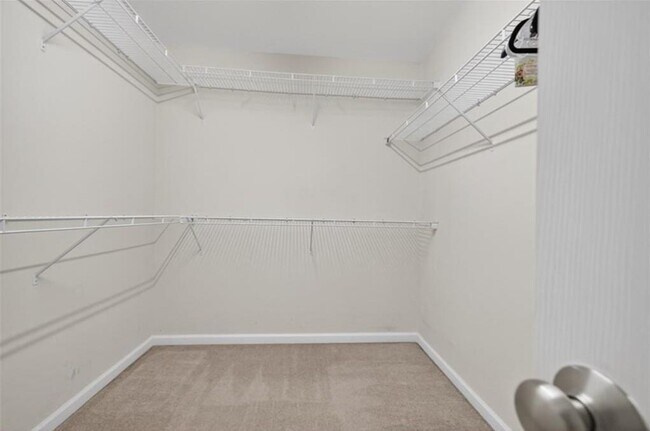 Building Photo - 740 Mayfair Ct