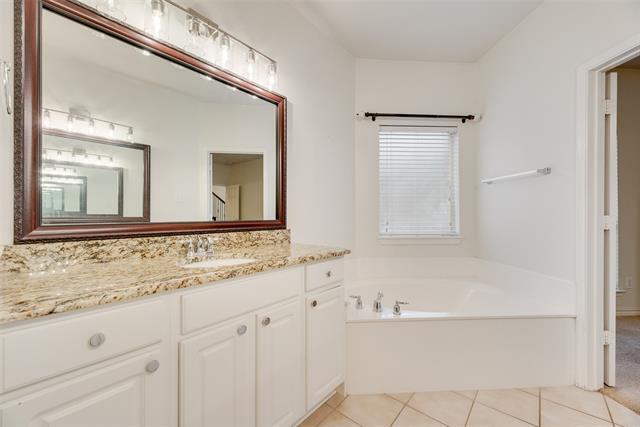 Building Photo - 9530 Park Garden Dr