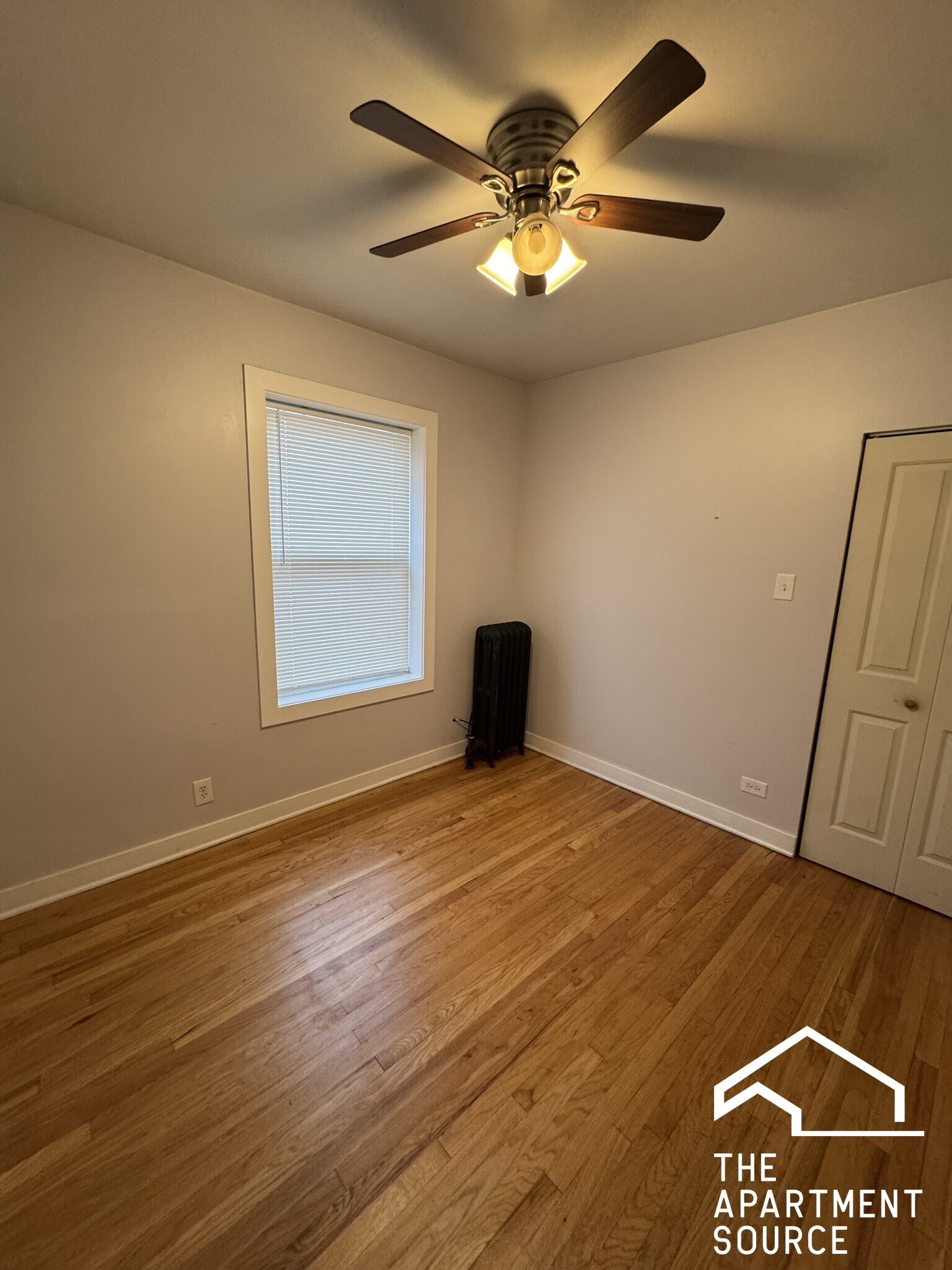 Building Photo - 4606 N Kildare Ave