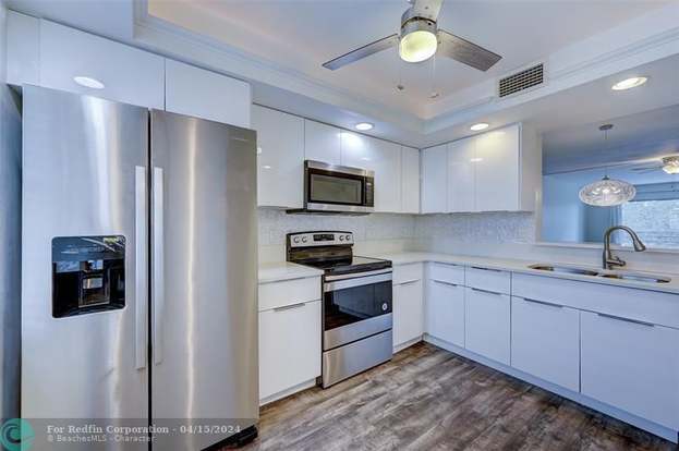 Building Photo - 4401 Martinique Ct