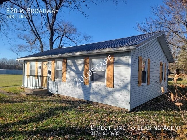 Building Photo - 820 W Broadway-