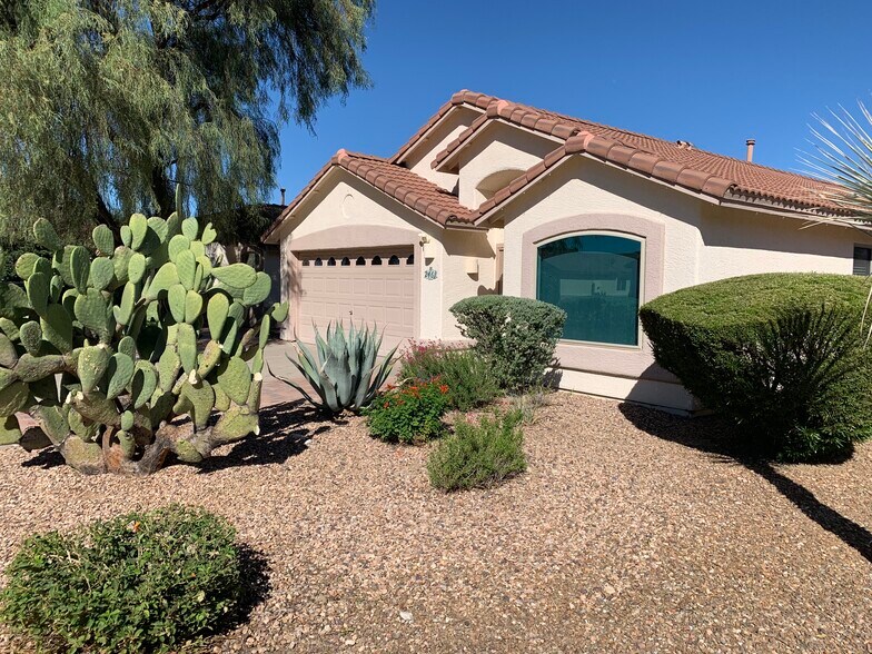 Building Photo - 2461 E Stone Stable Dr