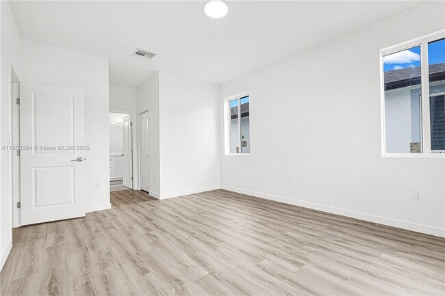 Building Photo - 22467 SW 125th Ave