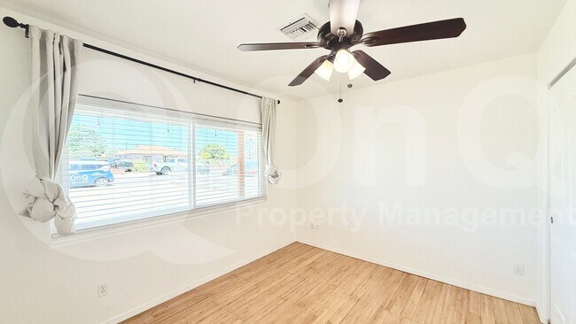 Building Photo - 2607 W San Miguel Ave
