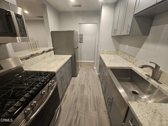 Building Photo - 530 N El Molino Ave