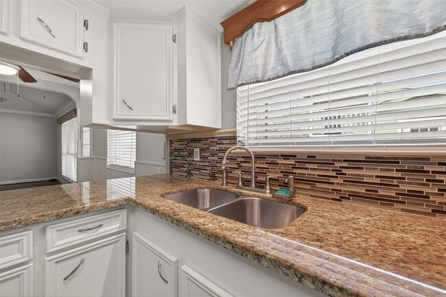 Building Photo - 10006 Towne Tower Ln