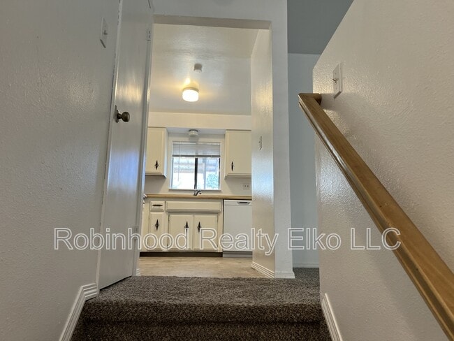 Building Photo - 397 Parkchester Dr