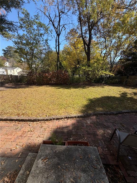 Building Photo - 2961 Parkridge Dr NE