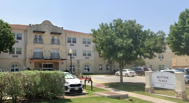 Building Photo - 131 Darson Marie Dr