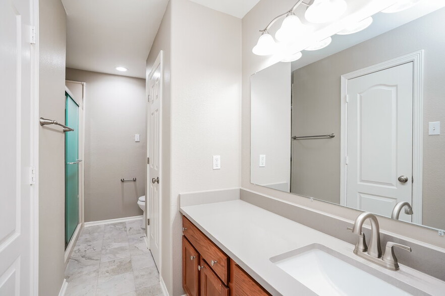 Building Photo - 24214 Silver Maple Dr