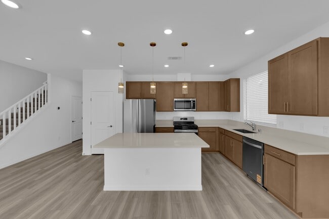 Building Photo - 10239 Estancia Hl St