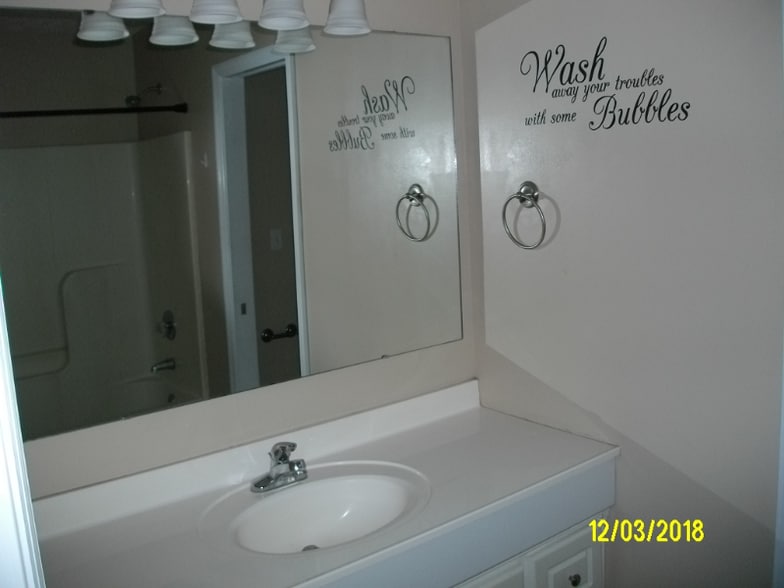 Building Photo - 1606 Denim Dr