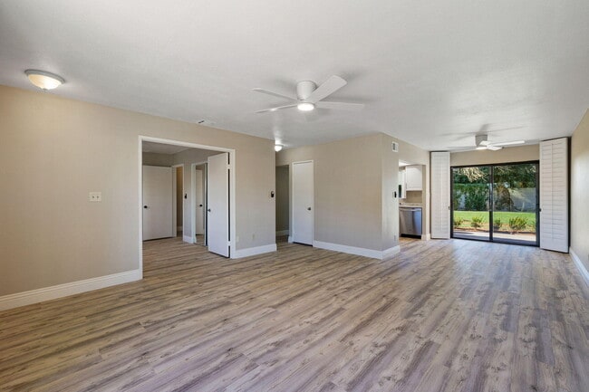 Building Photo - 41045 Largo