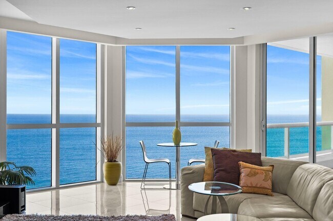 Building Photo - 101 S Fort Lauderdale Beach Blvd