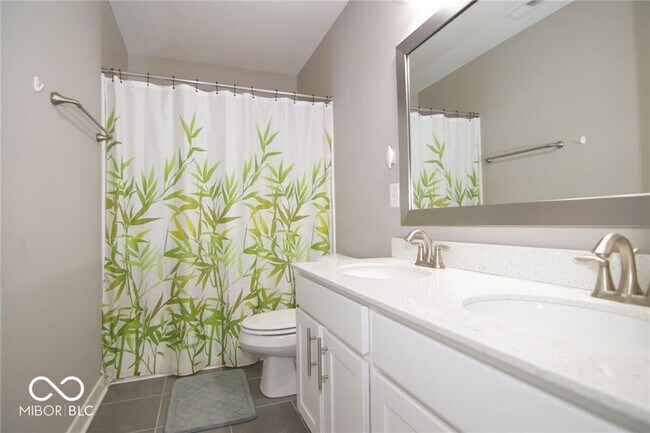 Building Photo - 14905 Dennison Dr