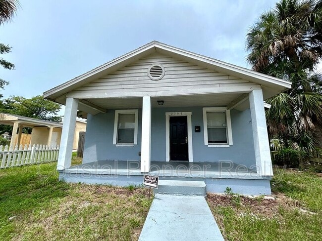 Building Photo - 2308 E 15th Ave