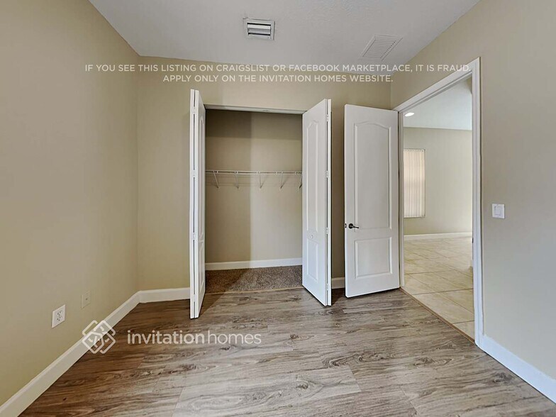Building Photo - 1025 SW 146th Terrace