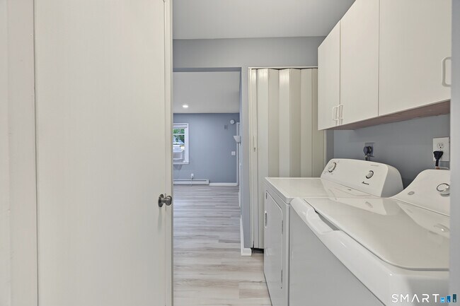 Building Photo - 151 Seaside Ave
