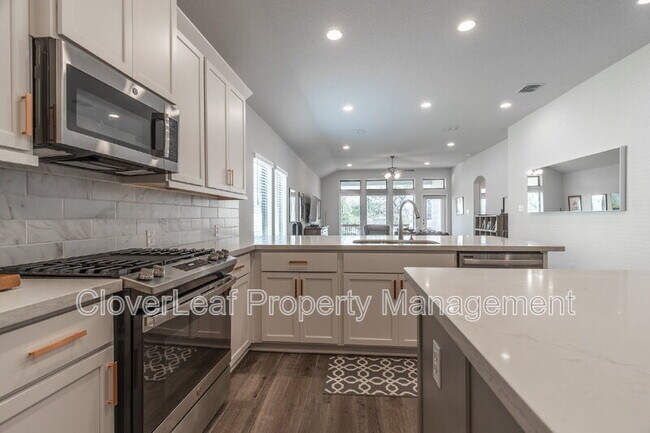 Building Photo - 1149 Cadogan Squire
