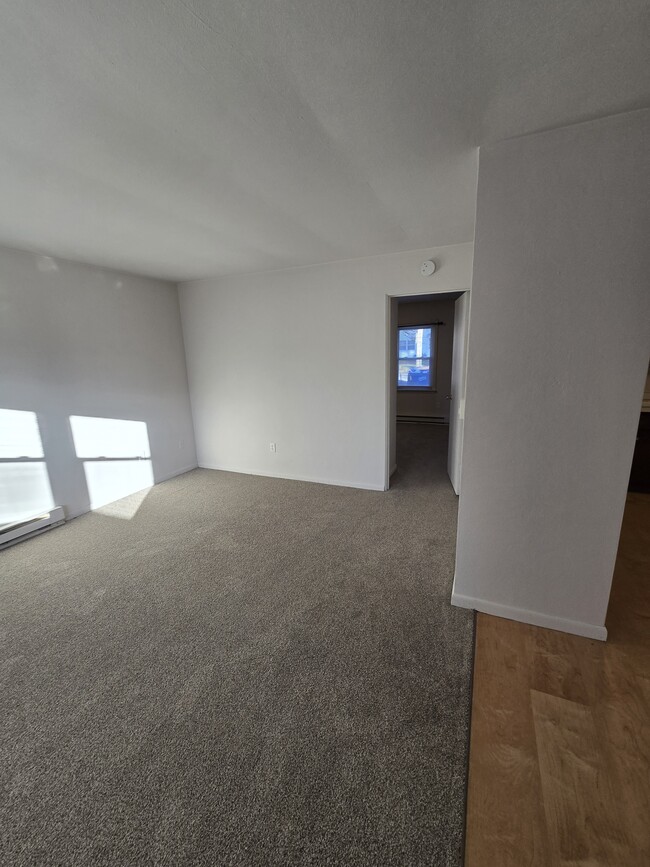 Building Photo - Kennedy