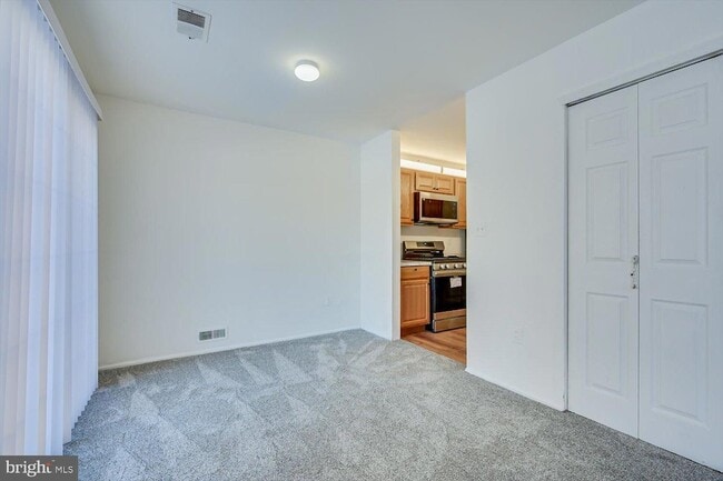 Building Photo - 60 O'Neill Ct