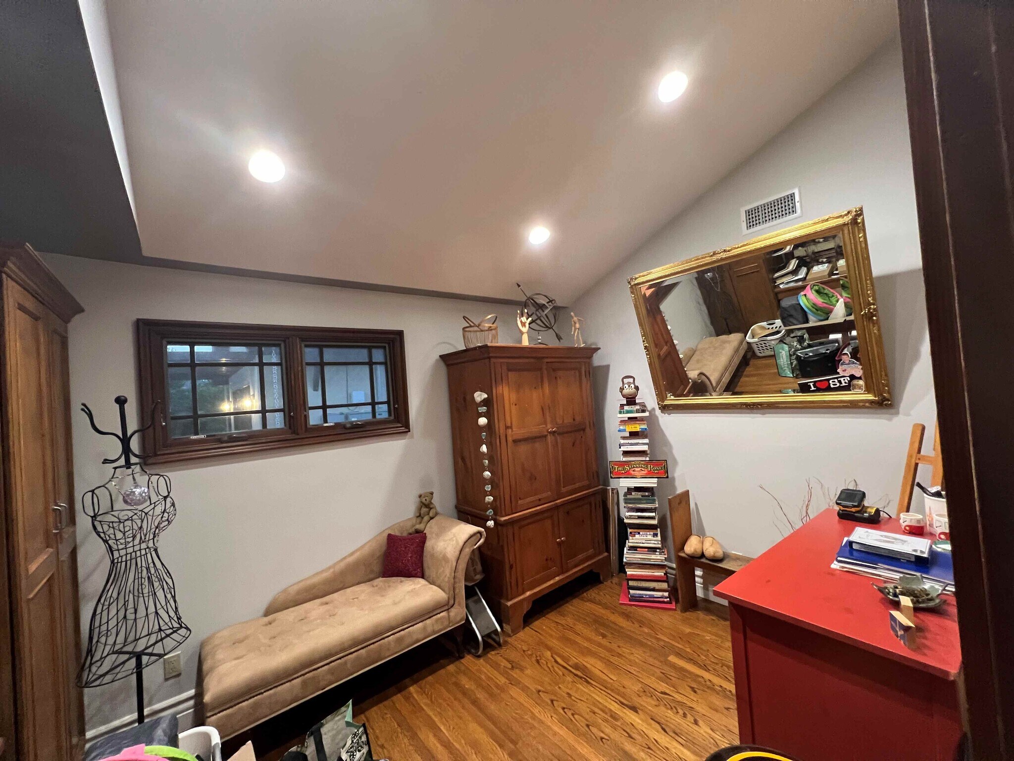 Building Photo - 1016 S Euclid Ave