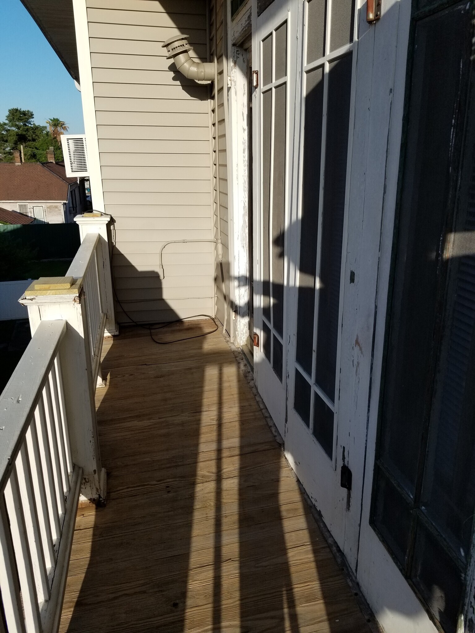 Balcony off living room - 2231 Marengo St