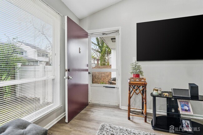 Building Photo - 7 Dennison Dr