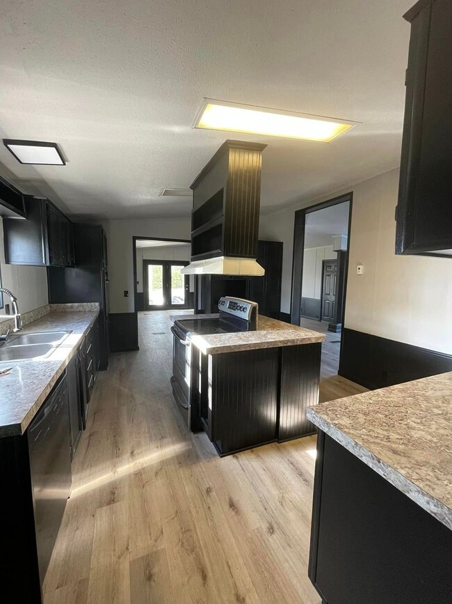 Building Photo - Multi-unit rental portfolio off Basin Rd