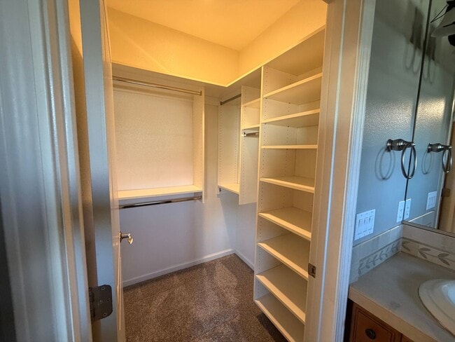 Building Photo - 1199 Manzanita Ln