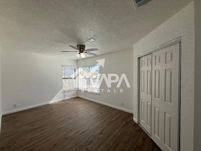 Building Photo - 1211 Tinson