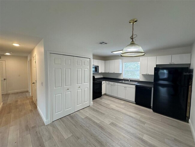Building Photo - 3717 N 56th St