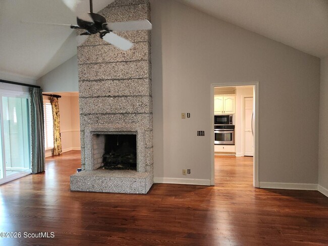Building Photo - 103 Mews Cir