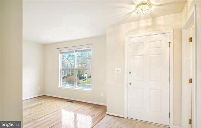 Building Photo - 22006 Stone Pier Ln