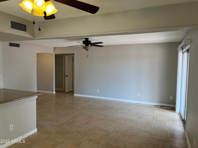 Building Photo - 9334 E Sun Lakes Blvd N