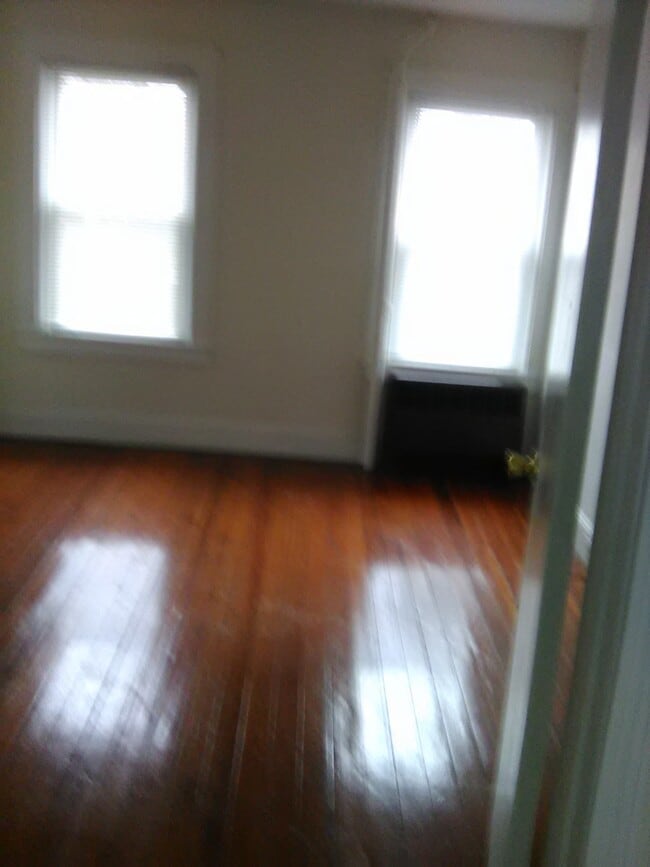 Building Photo - 101 Crapo St