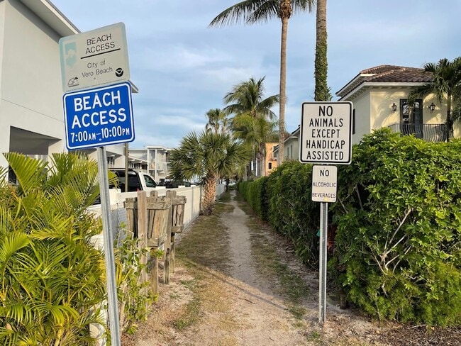 Building Photo - 924 Coquina Ln