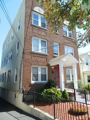 Building Photo - Drake Avenue Apartments