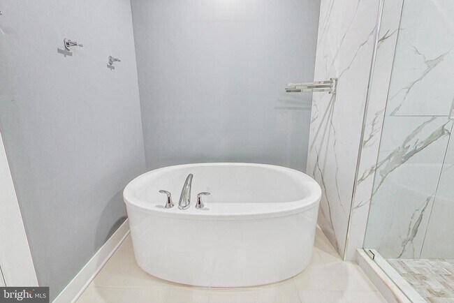 Building Photo - 1458 Piccard Dr