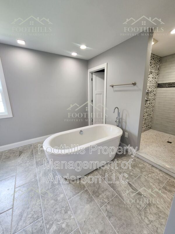Building Photo - 128 Hudgins Lake Rd