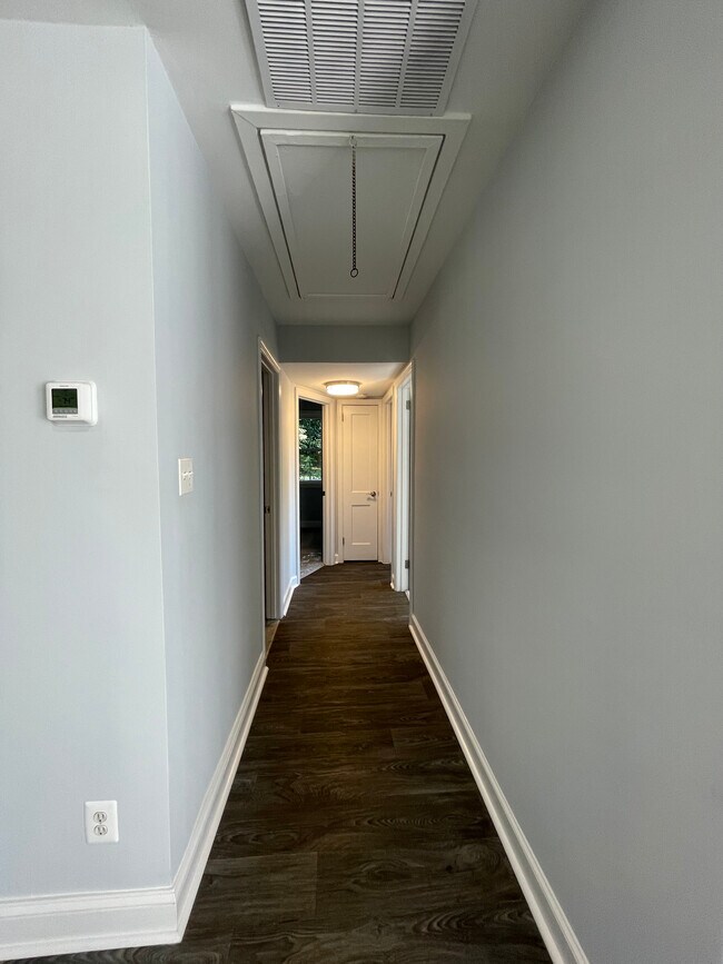 Building Photo - 3128 Headrow Cir