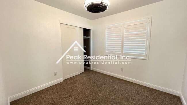 Building Photo - 8943 Cypress View Way