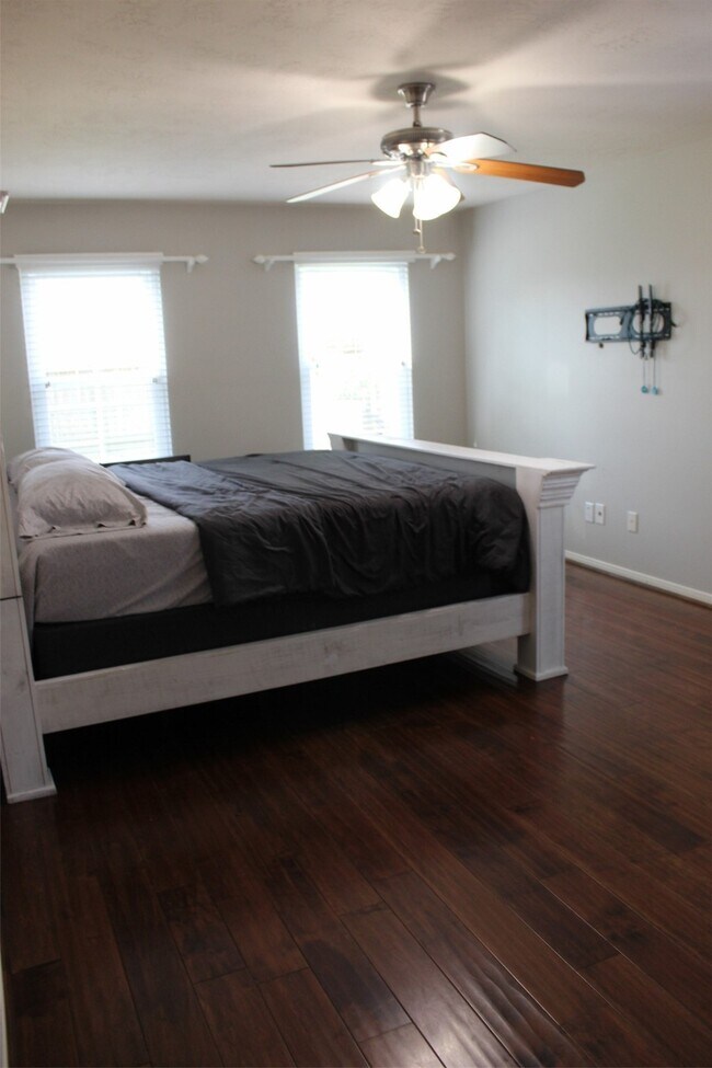 Primary Photo - 4507 Bridgestone Point Dr