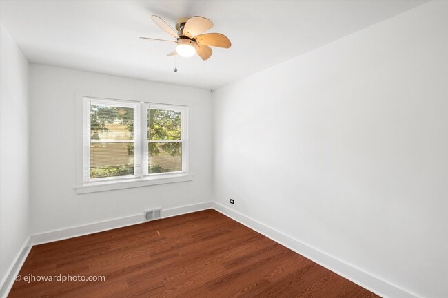 Building Photo - 804 S President St