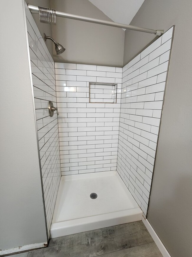 Building Photo - Beautiful Townhome at Monterey Community in Centennial!