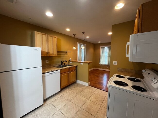 Building Photo - Downtown Bremerton Charmer