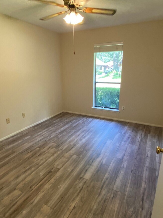 Building Photo - 3706 Hill Springs Dr