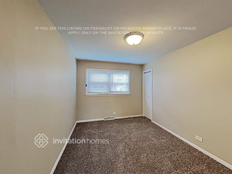 Building Photo - 6218 W 92nd St